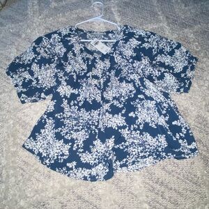 NWT - Abercrombie & Fitch Navy Floral Blouse